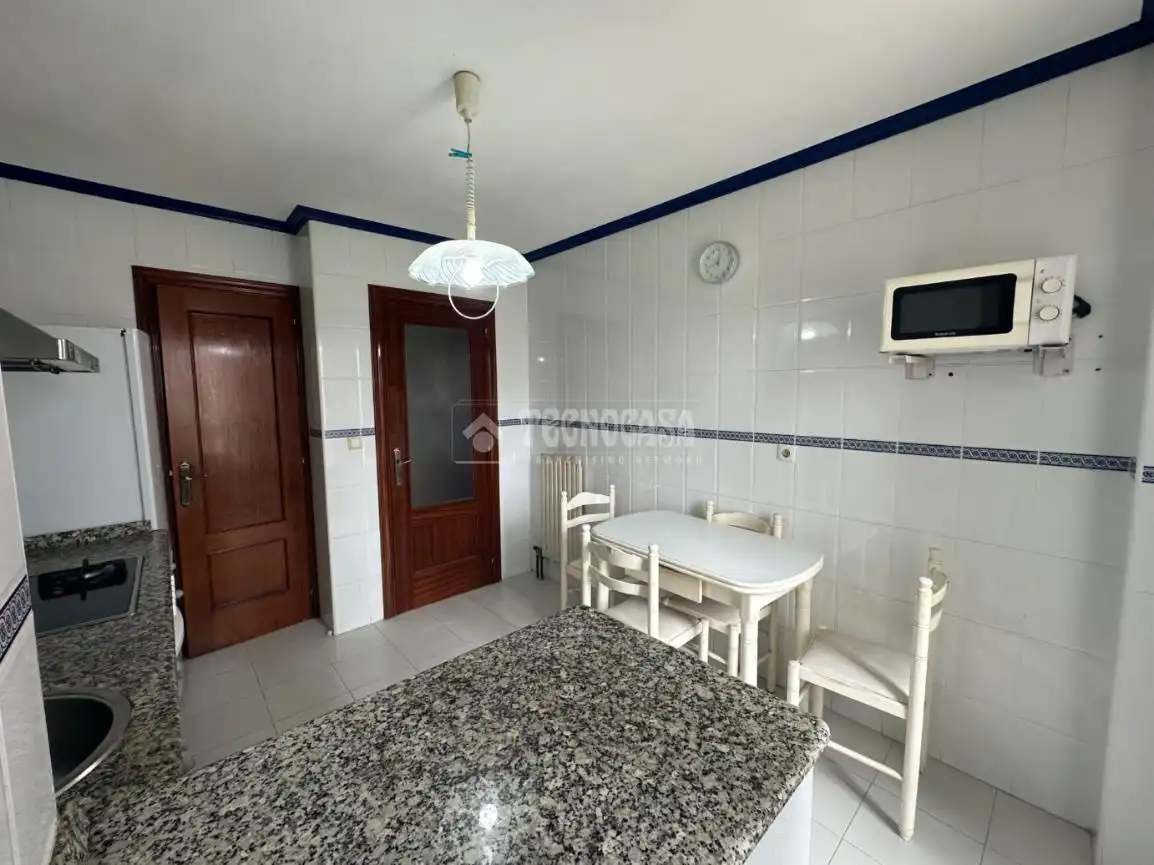 Cocina de Piso en venta en Santander con Calefacción