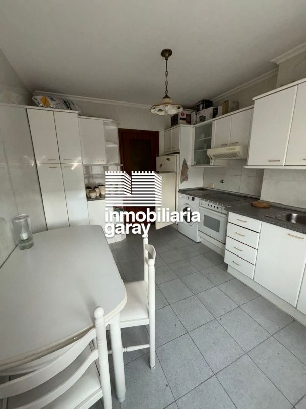 Cuina de Pis en venda en Medina de Pomar amb Calefacció, Moblat i Balcó