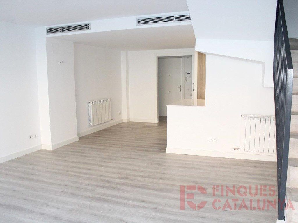 Flat for sale in Girona Capital  with Air Conditioner and Terrace