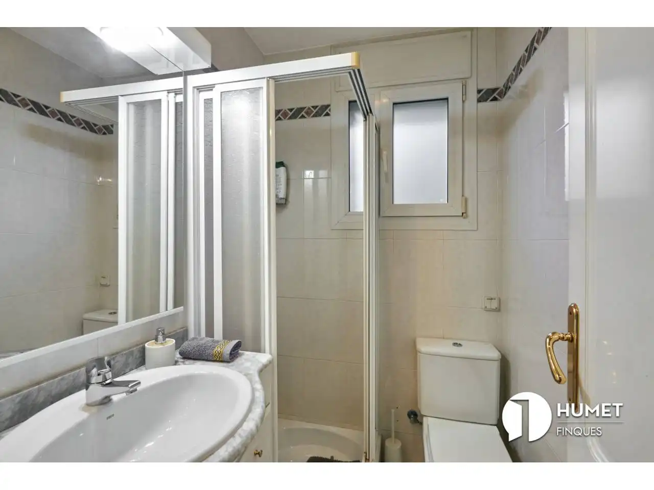 Bathroom of Houses for sale in Sant Cugat del Vallès  with Air Conditioner, Heating and Private garden