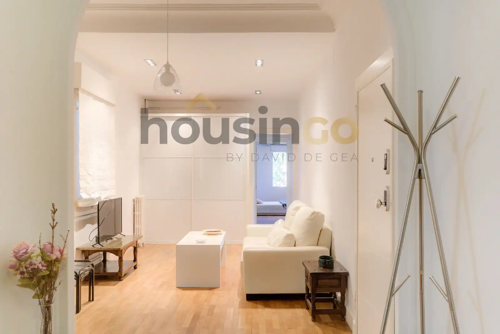 Living room of Flat for rent in Madrid  with Air Conditioner, Heating and Furnished