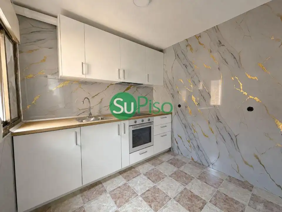 Piso en venta en Avenida Antero López, Magán