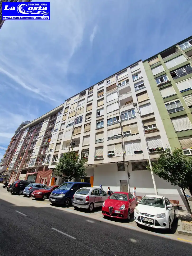 Exterior view of Flat for sale in Santander  with Parquet flooring, Oven and Washing machine