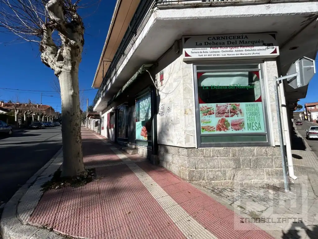 Local de lloguer a Avenida Navalperal, Las Navas del Marqués