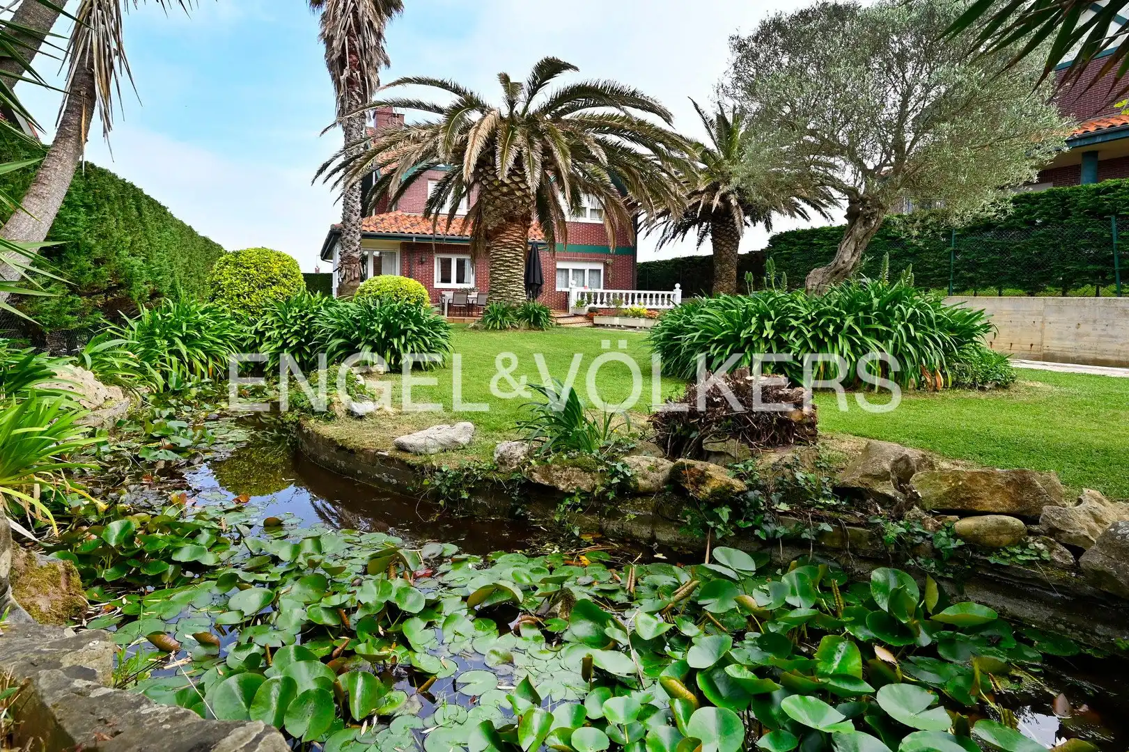 Vista exterior de Casa o chalet en venta en Piélagos con Calefacción, Jardín privado y Terraza