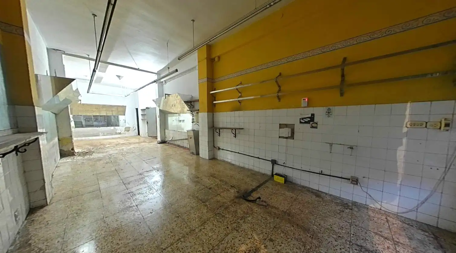 Locale commerciale in vendita a Calle Eladio Bustamante, imagen 3