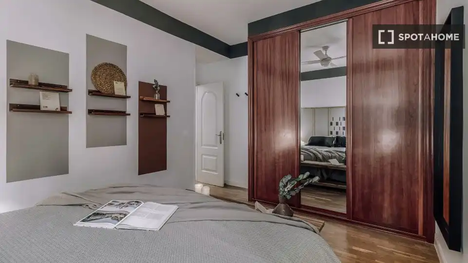 Bedroom of Apartments for share in Madrid  with Air Conditioner, Terrace and Furnished