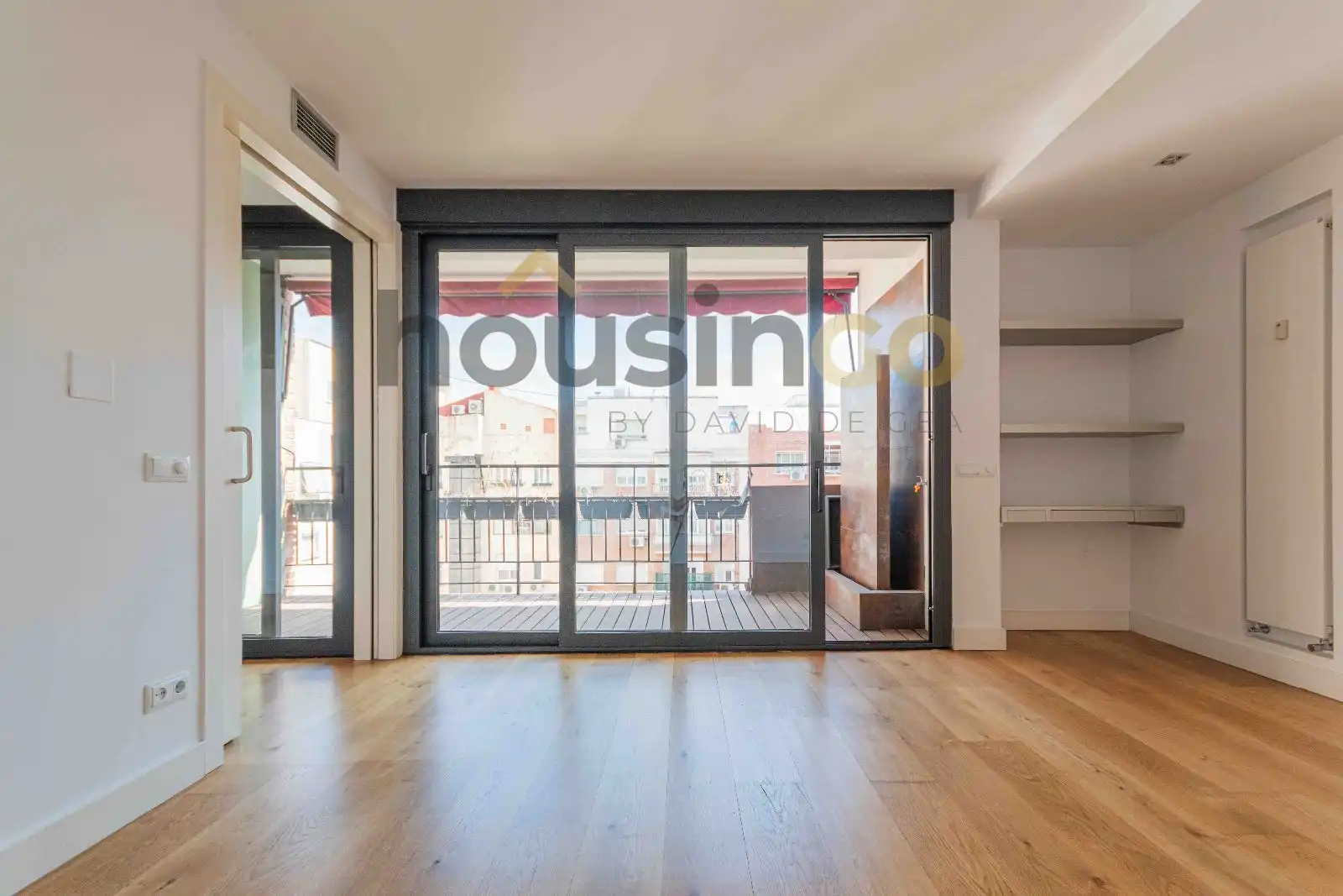 Bedroom of Flat for rent in Madrid  with Air Conditioner, Heating and Terrace