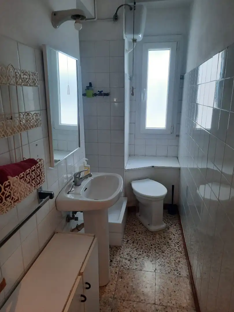 Baño de Piso de alquiler en Zaragoza con Calefacción, Amueblado y Horno