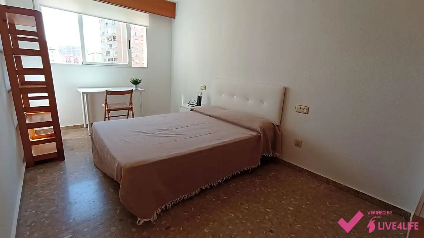 Piso de alquiler en Plaça de José María Orense, La Carrasca