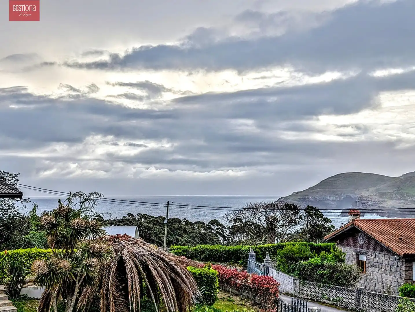 Vista exterior de Casa o xalet en venda en Bareyo amb Jardí privat, Terrassa i Balcó