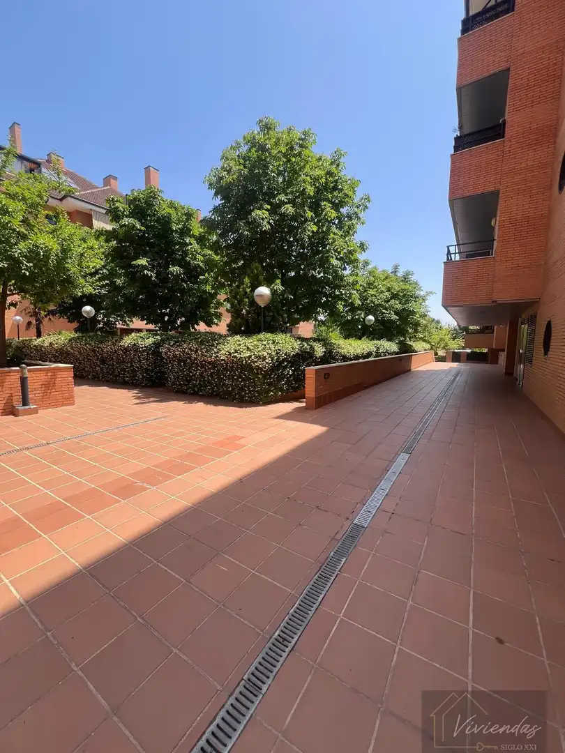 Terrassa de Pis en venda en Boadilla del Monte amb Aire condicionat, Calefacció i Alarma