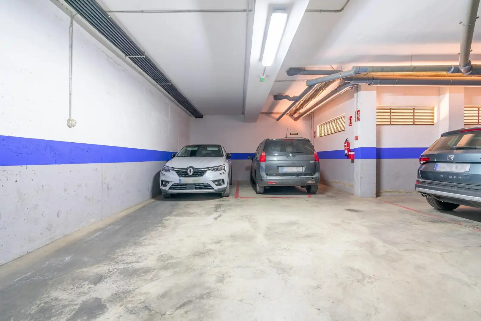 Parking de Piso en venta en Almería con Aire acondicionado, Calefacción y Balcón