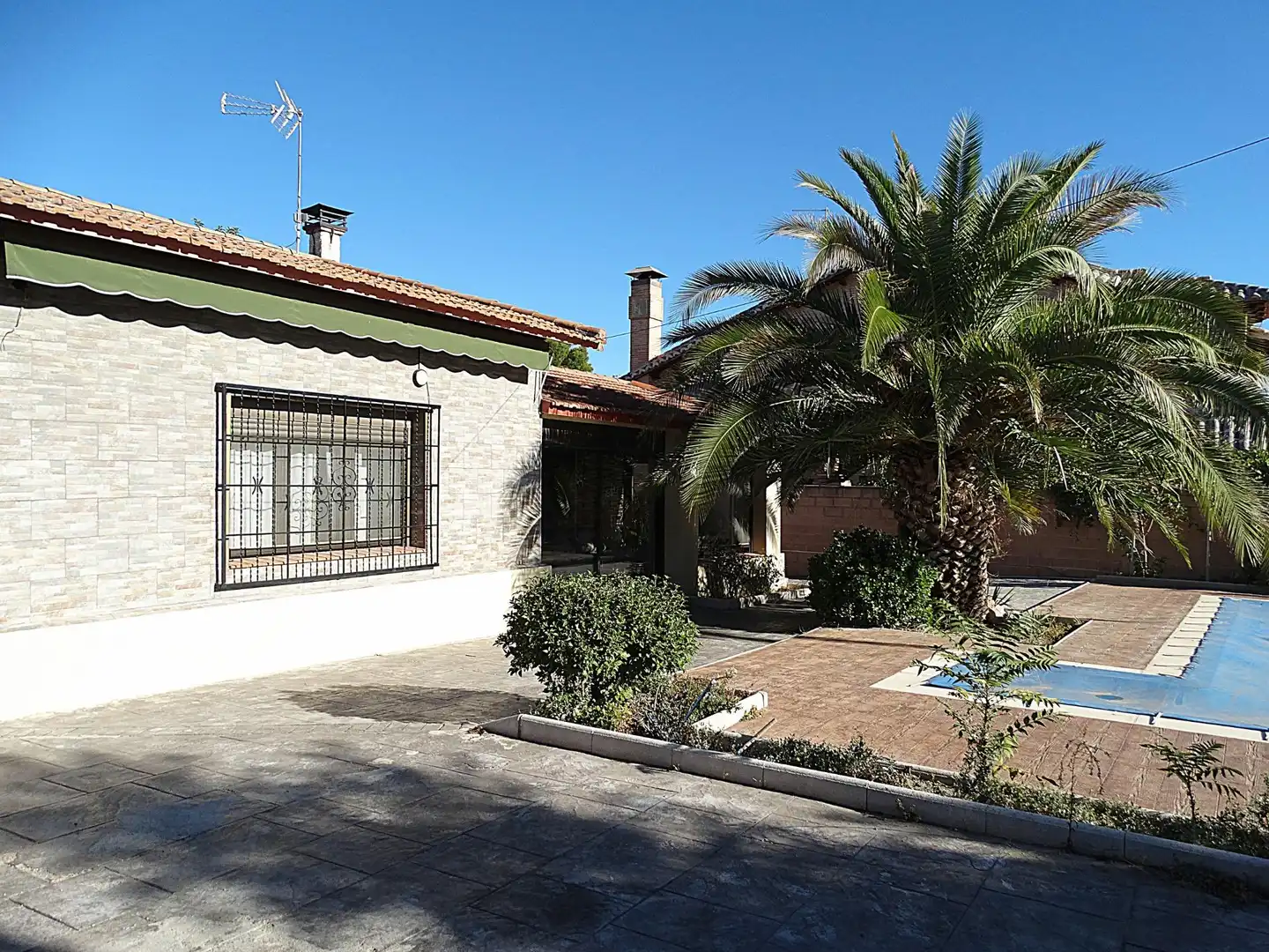Vista exterior de Casa o chalet en venta en Arganda del Rey con Aire acondicionado, Calefacción y Jardín privado