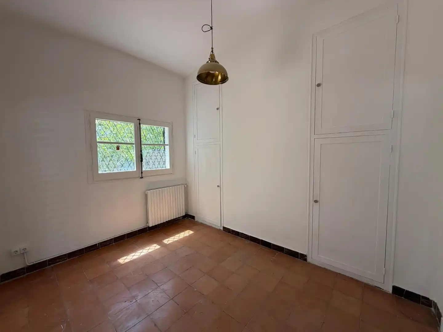 Schlafzimmer von Einfamilien-Reihenhaus zur Miete in Girona mit Heizung und Terrasse
