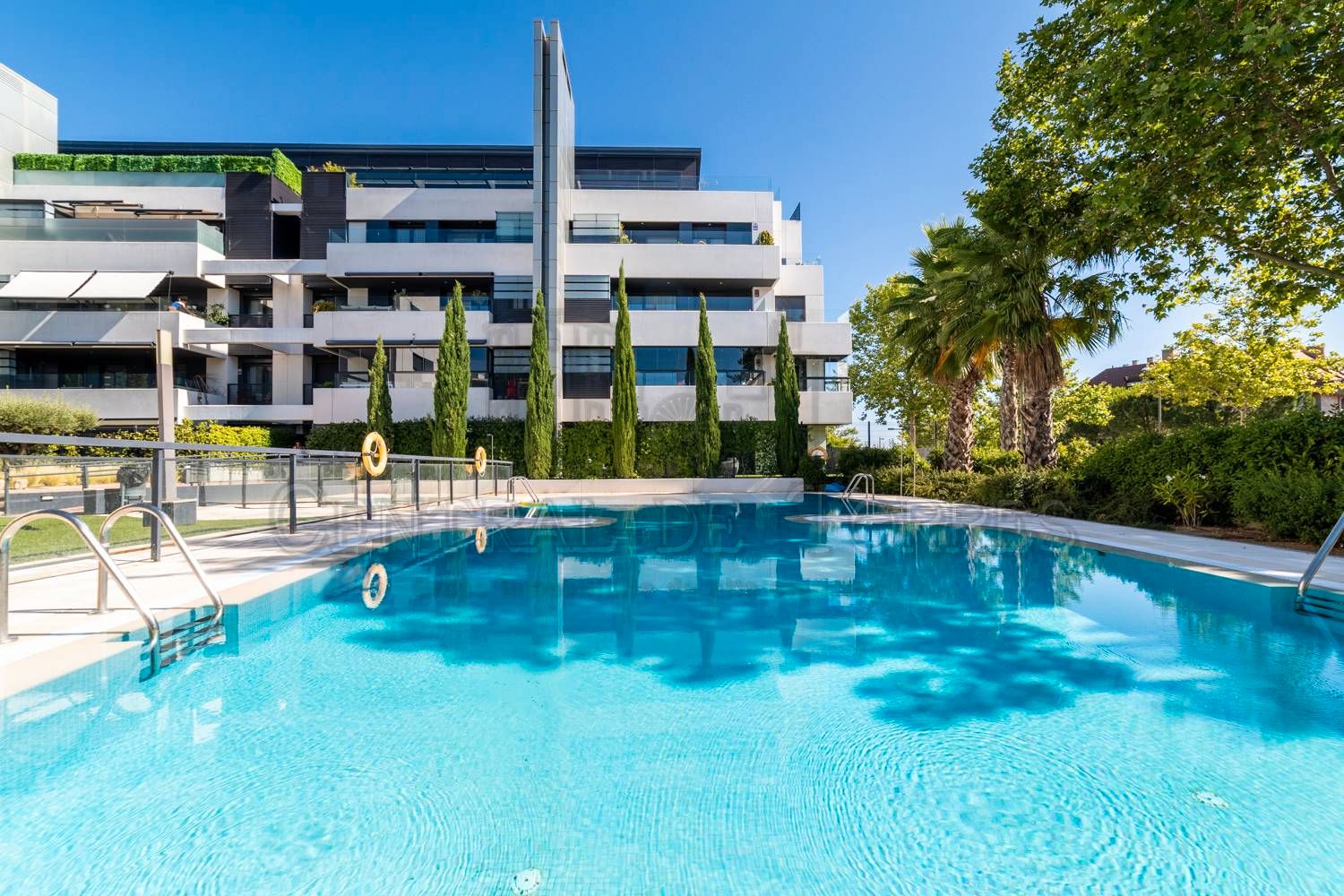 Piscina de Planta baixa de lloguer en Boadilla del Monte amb Aire condicionat, Calefacció i Jardí privat