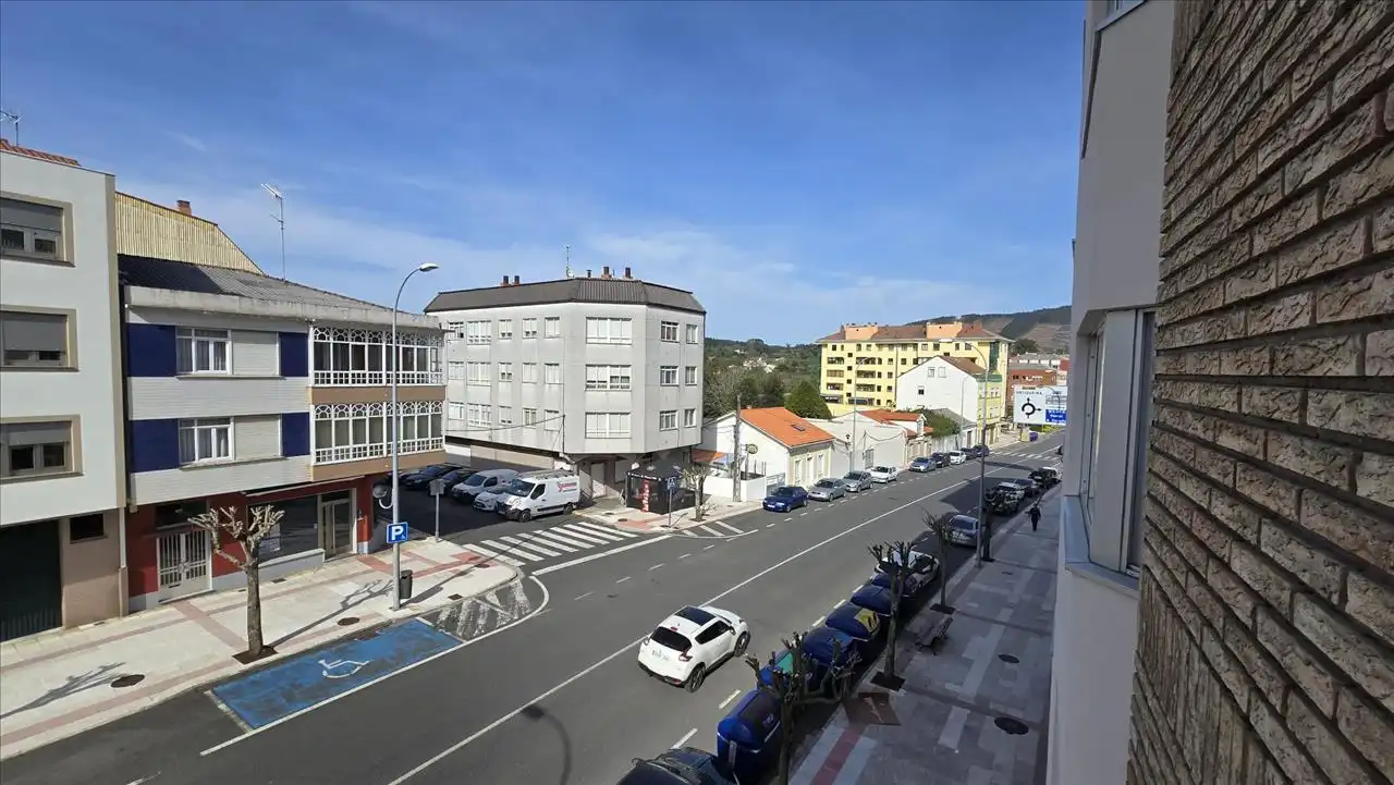 Vista exterior de Piso en venta en Narón