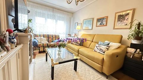 Foto 4 de Piso en venta en Azeta - Abatxolo, Portugalete