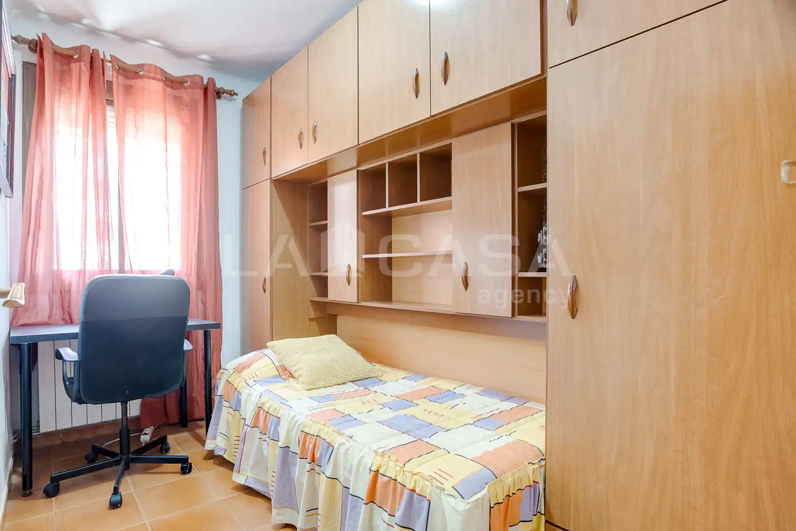 Bedroom of Flat for sale in Cornellà de Llobregat  with Heating