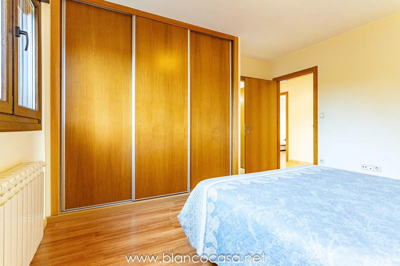 Habitación de Casa o chalet en venta en Carballo con Calefacción, Trastero y Amueblado