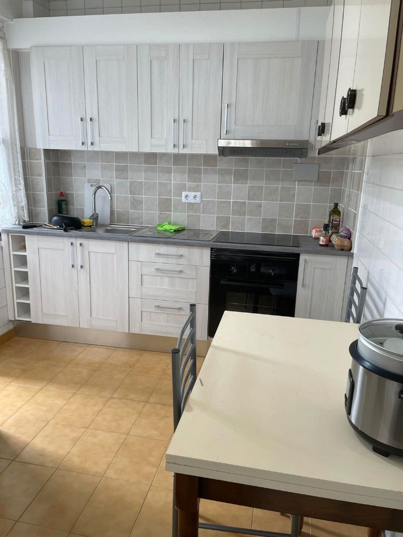 Kitchen of Flat to rent in Ferrol  with Parquet flooring, Furnished and Oven