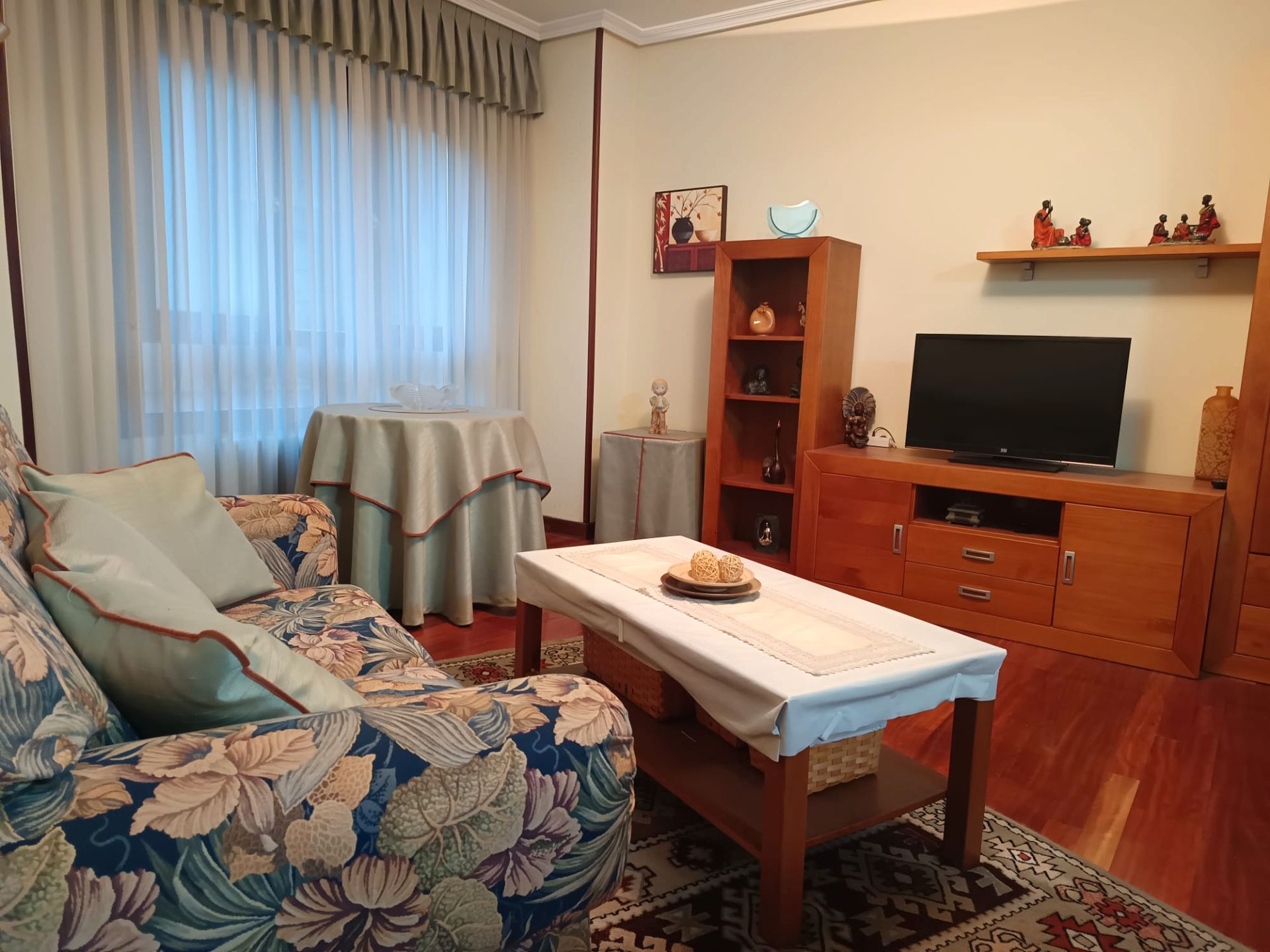 Sala d'estar de Apartament de lloguer en Haro amb Moblat