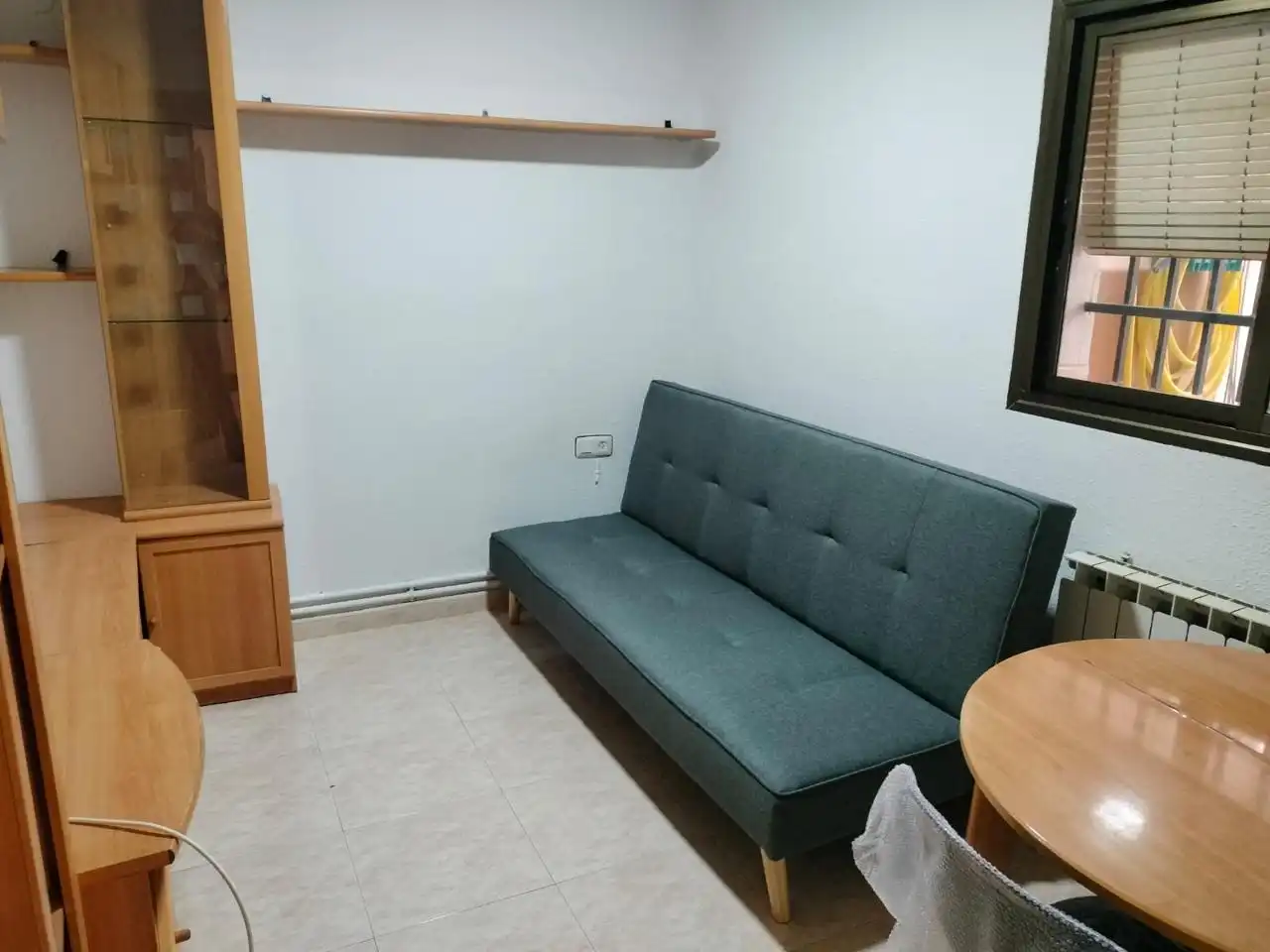 Sala d'estar de Planta baixa de lloguer en Cuenca amb Calefacció i Moblat