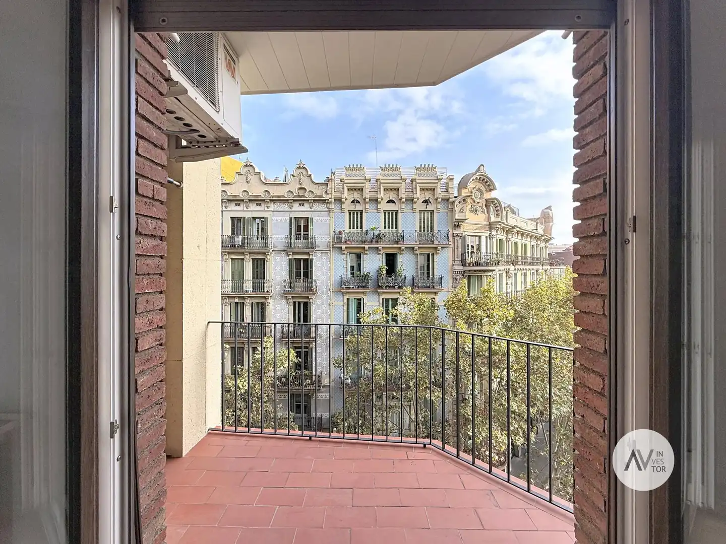 Vista exterior de Pis en venda en Barcelona amb Aire condicionat, Calefacció i Terrassa