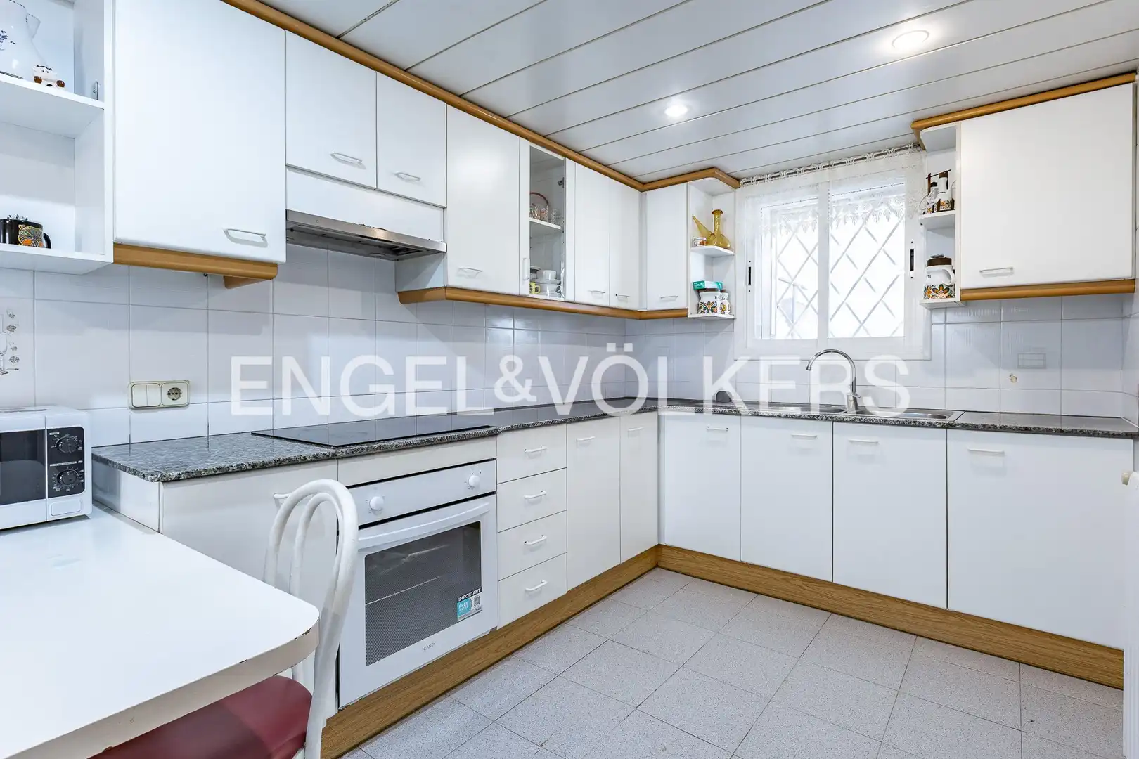 Kitchen of Houses for sale in Sant Cugat del Vallès  with Air Conditioner, Heating and Private garden