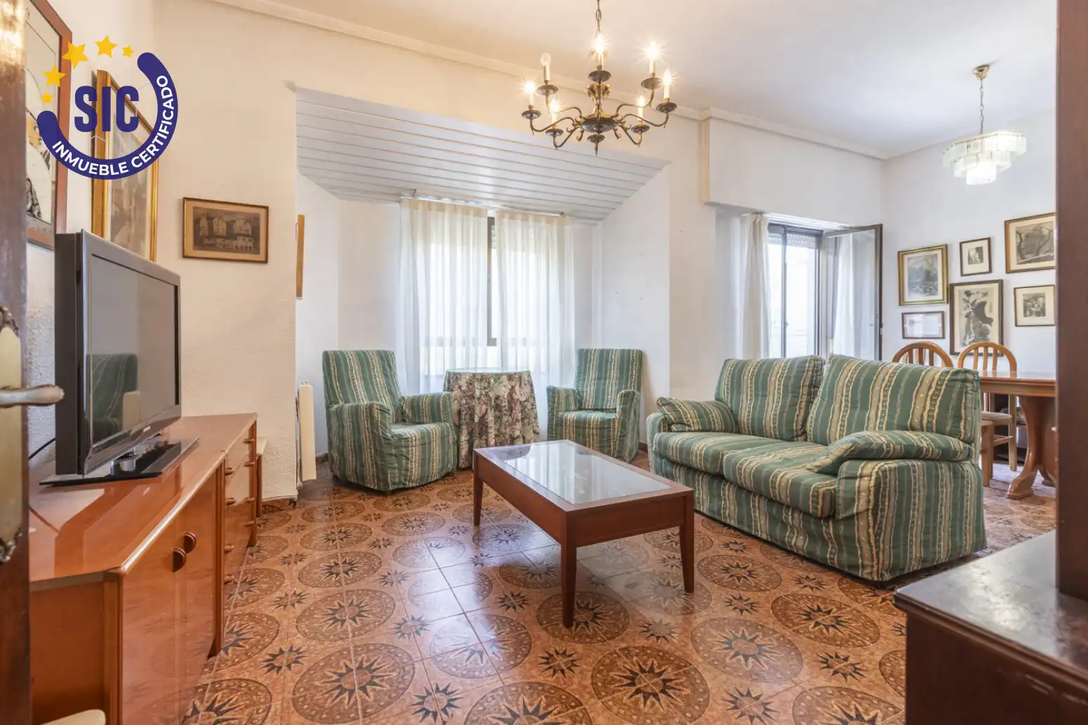 Sala d'estar de Pis en venda en Valencia amb Traster i Balcó