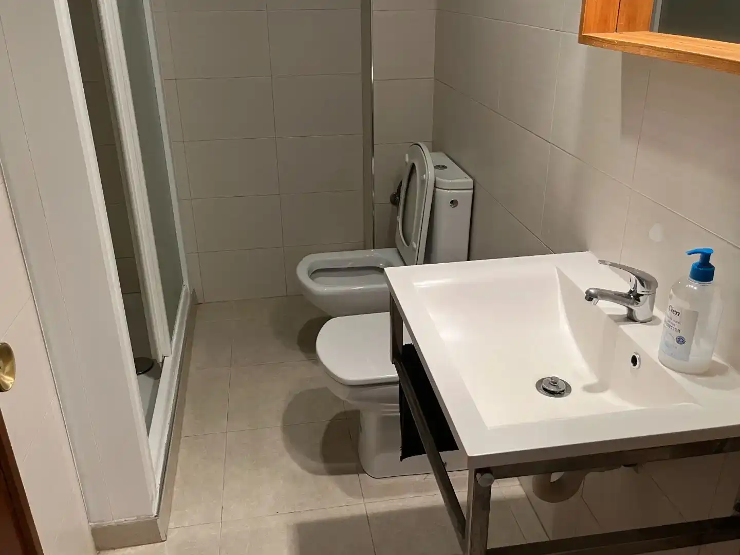 Baño de Piso de alquiler en Huesca con Amueblado y Balcón