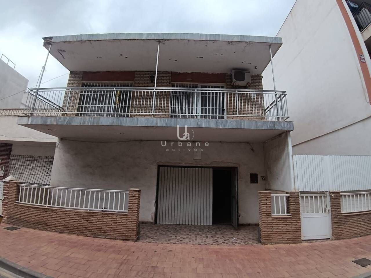 Vista exterior de Casa o chalet en venta en San Pedro del Pinatar con Aire acondicionado, Calefacción y Jardín privado