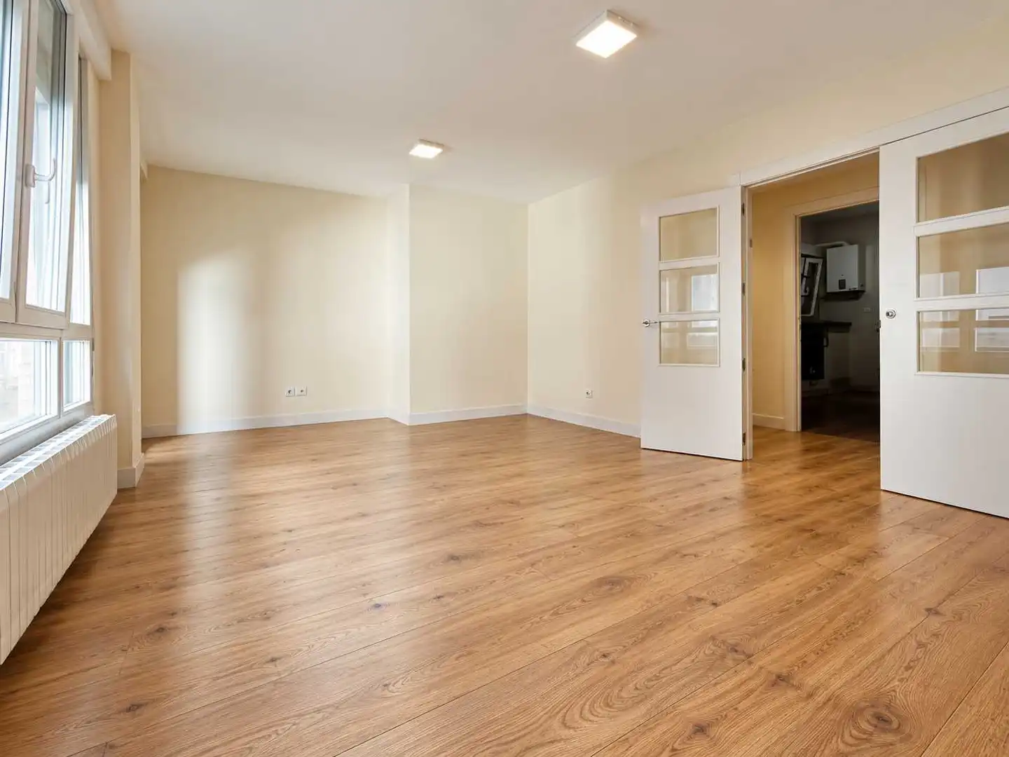 Flat for rent in Numancia - San Fernando