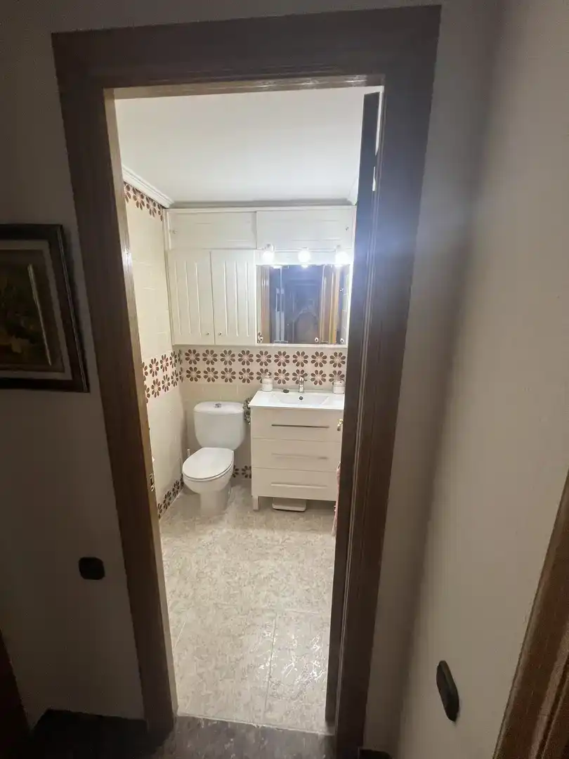 Bany de Pis de lloguer en  Valencia Capital amb Aire condicionat i Balcó
