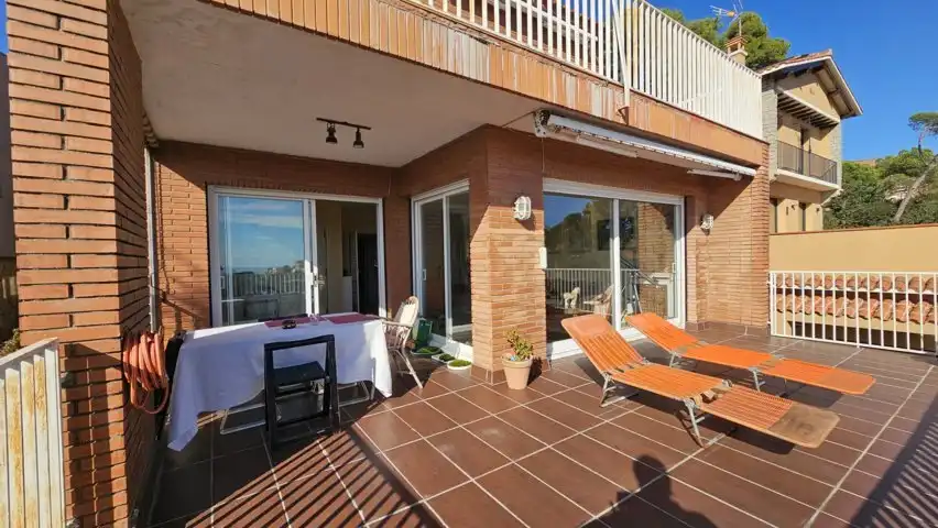 Terrassa de Casa o xalet en venda en Barcelona amb Aire condicionat, Calefacció i Jardí privat
