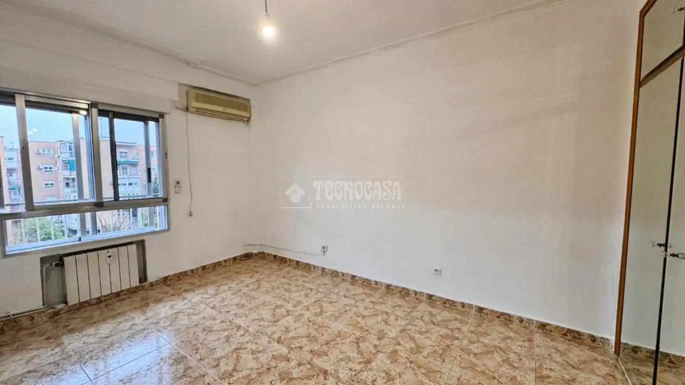 Habitación de Piso en venta en Alcobendas con Calefacción y Terraza