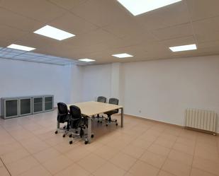 Office to rent in Berga  with Air Conditioner, Heating and Furnished