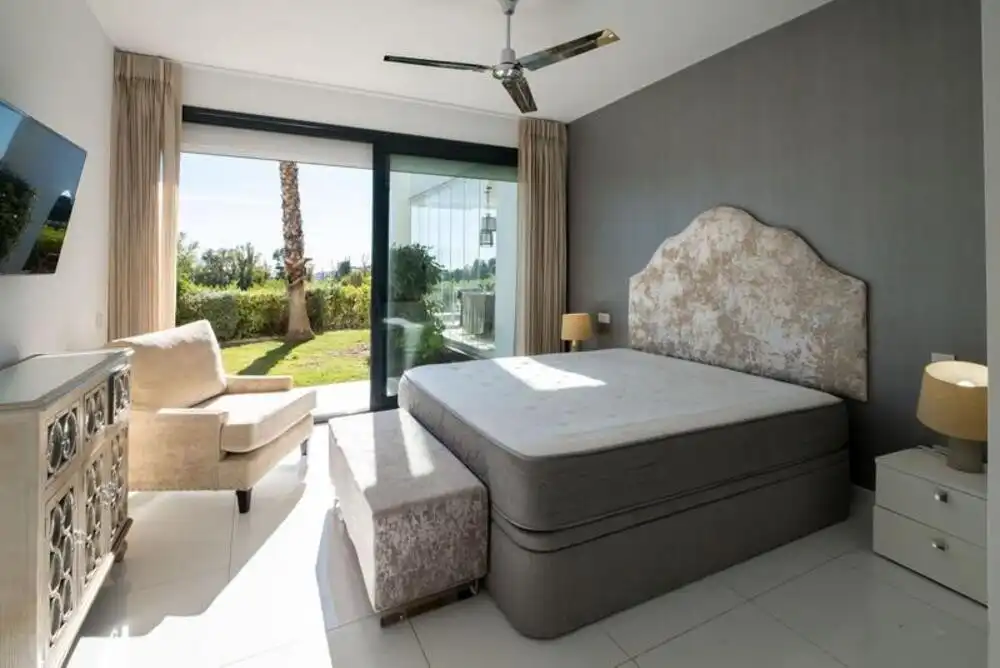 Habitación de Planta baja de alquiler en Benahavís con Aire acondicionado, Terraza y Piscina