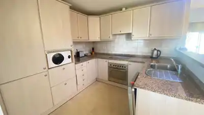 Cuina de Àtic en venda en Marbella amb Aire condicionat, Calefacció i Terrassa