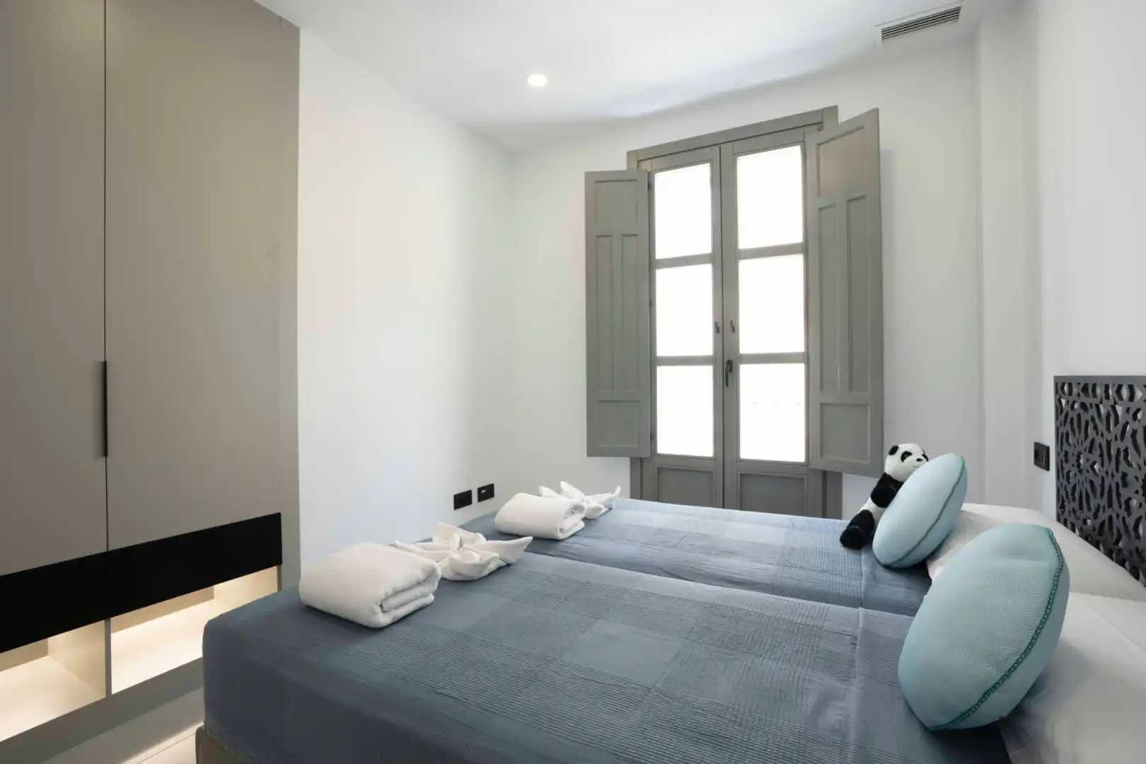 Schlafzimmer von Wohnung zur Miete in Granada mit Klimaanlage, Heizung und Möbliert