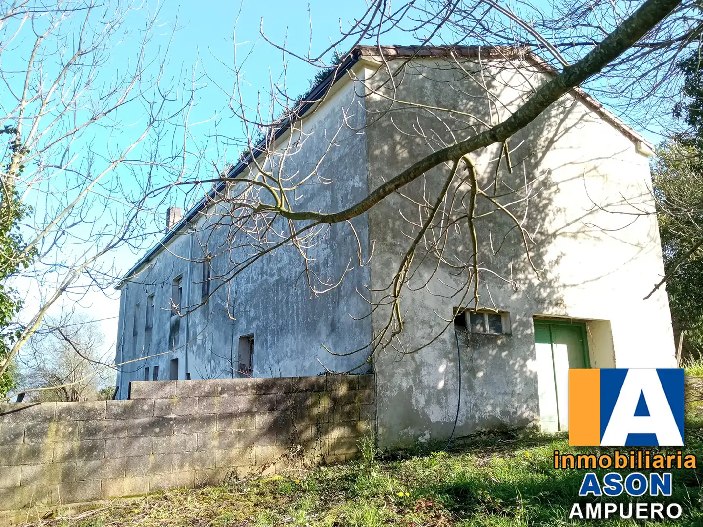 Vista exterior de Casa o chalet en venta en Ampuero con Jardín privado, Terraza y Amueblado