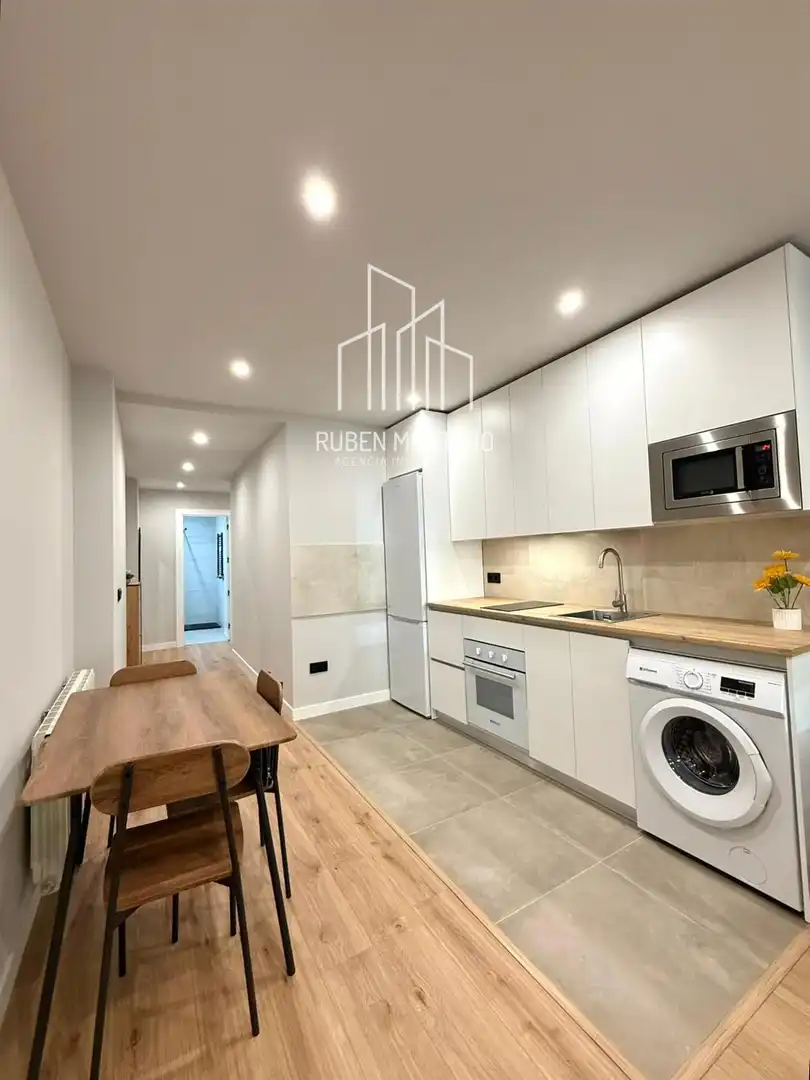 Kitchen of Apartments for rent in Salamanca  with Heating, Parquet flooring and Furnished