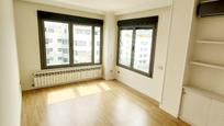 Bedroom of Flat to rent in  Madrid Capital  with Air Conditioner, Heating and Parquet flooring
