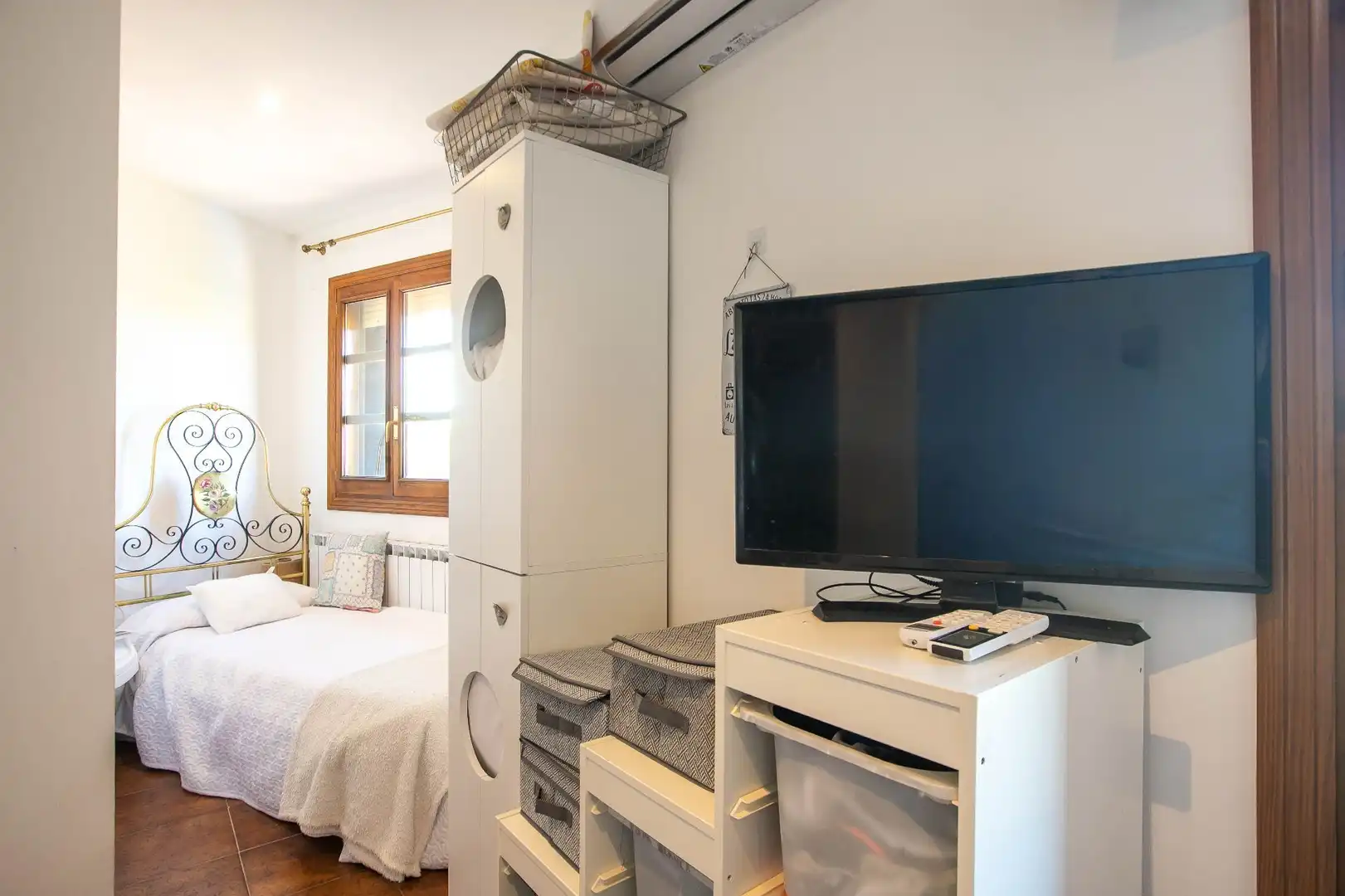 Bedroom of Houses for sale in Legarda  with Air Conditioner, Heating and Private garden