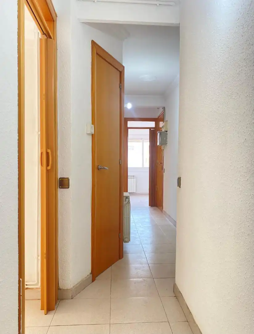 Wohnung zum Verkauf in L'Hospitalet de Llobregat mit Heizung, Abstellraum und Ofen