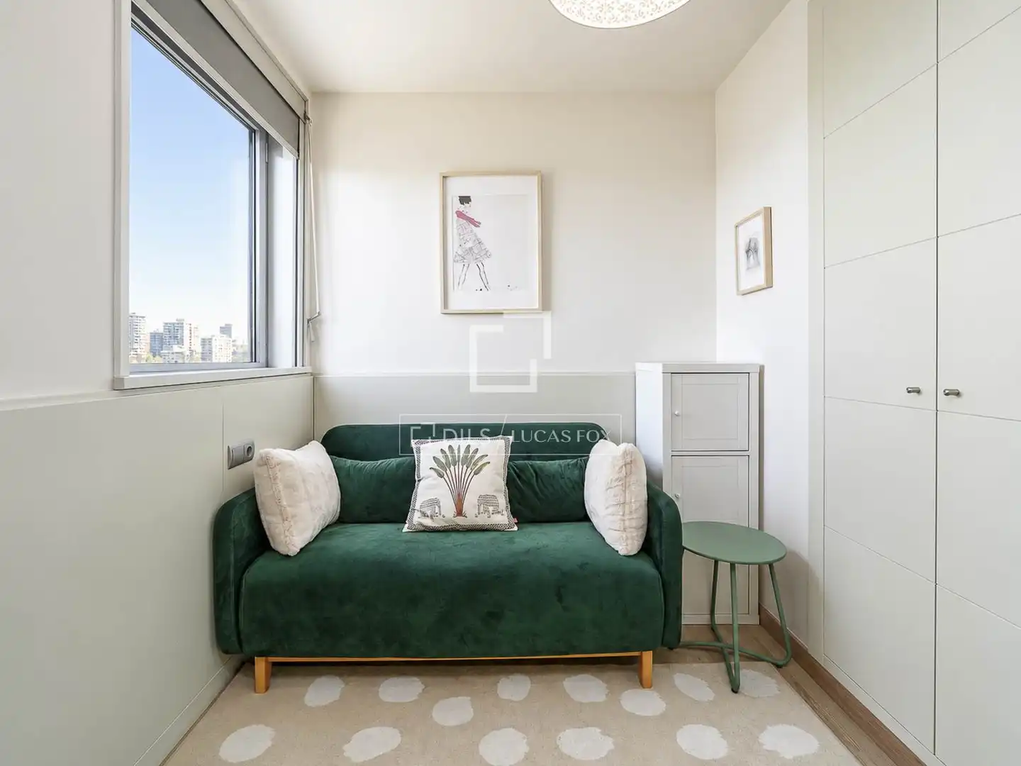Schlafzimmer von Wohnung zum Verkauf in Barcelona mit Klimaanlage und Balkon