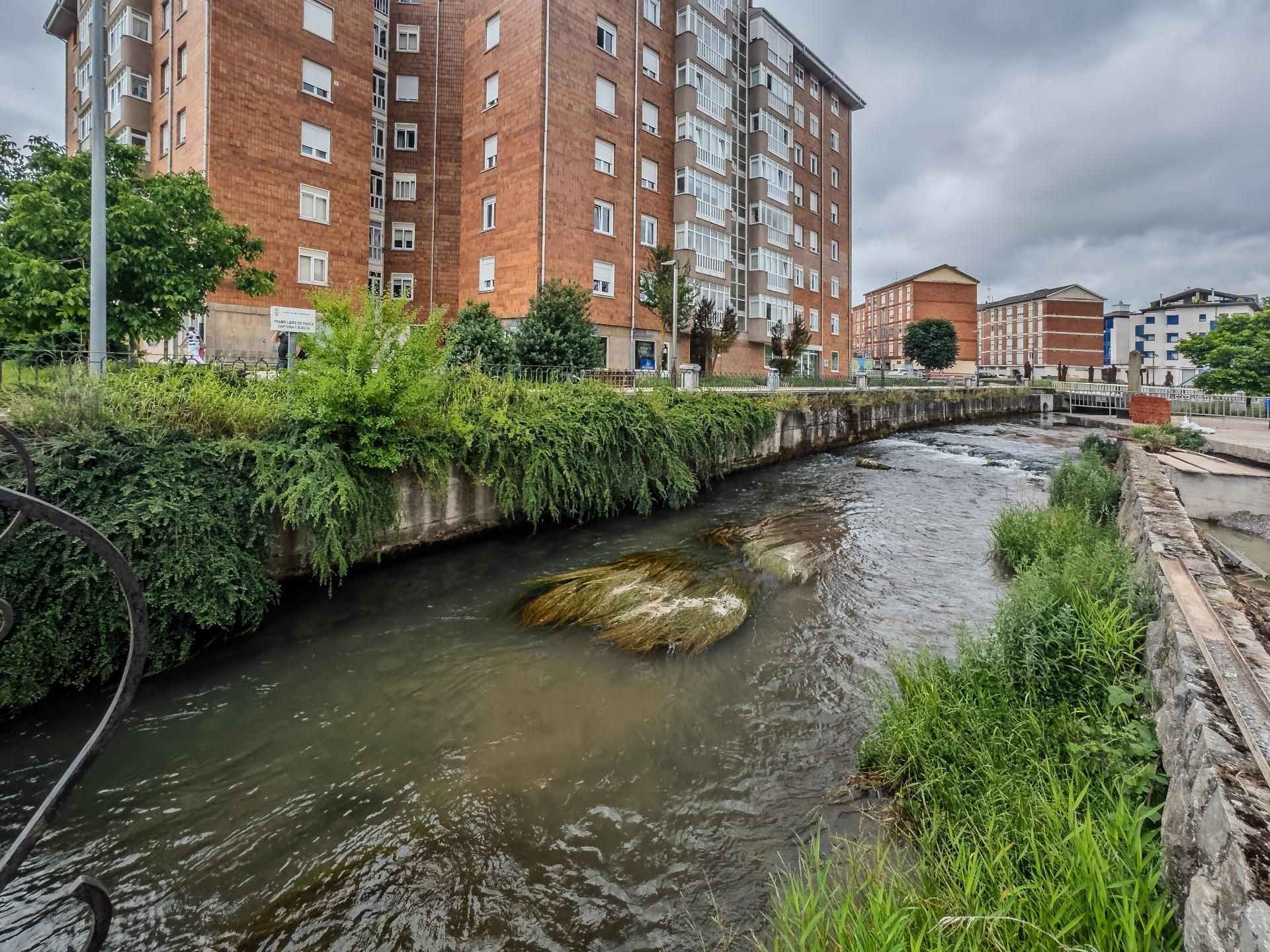 Vista exterior de Local en venta en Reinosa