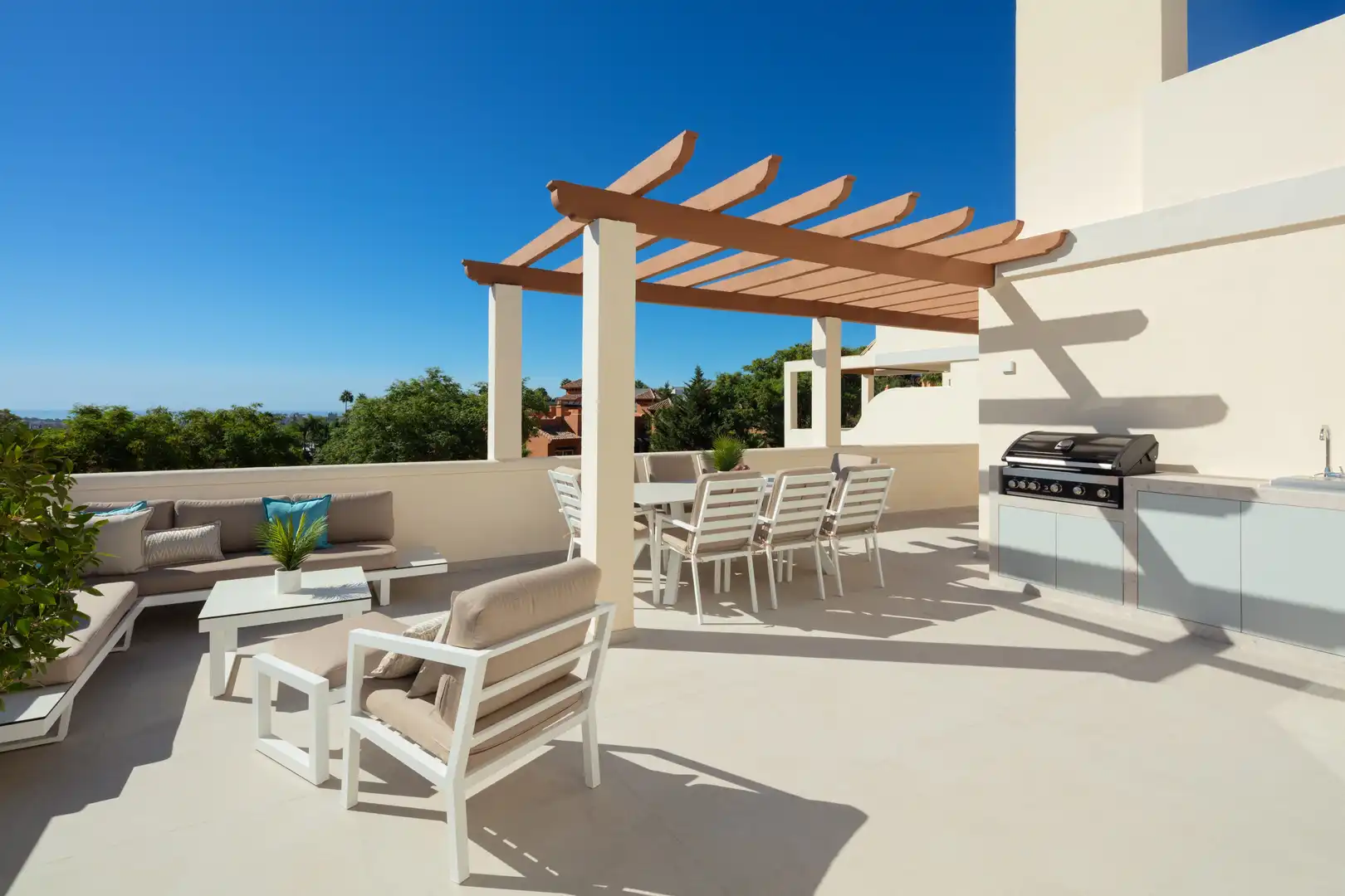 Penthouse with terrace for sale in Nueva Andalucía, imagen 6
