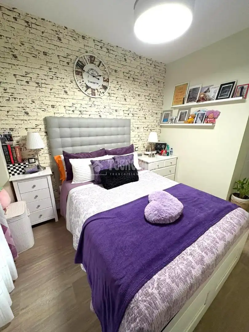 Bedroom of Flat for sale in Parla  with Air Conditioner and Storage room