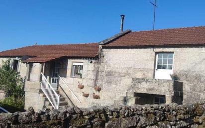 Vista exterior de Casa o xalet en venda en Fornelos de Montes amb Calefacció i Jardí privat